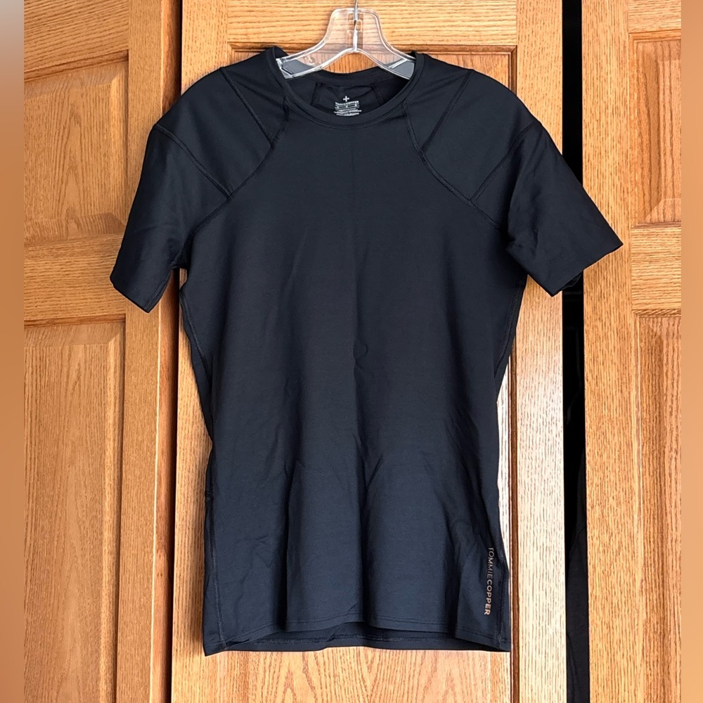 Tommie Copper black men's short-sleeve shoulder support fitted shirt L